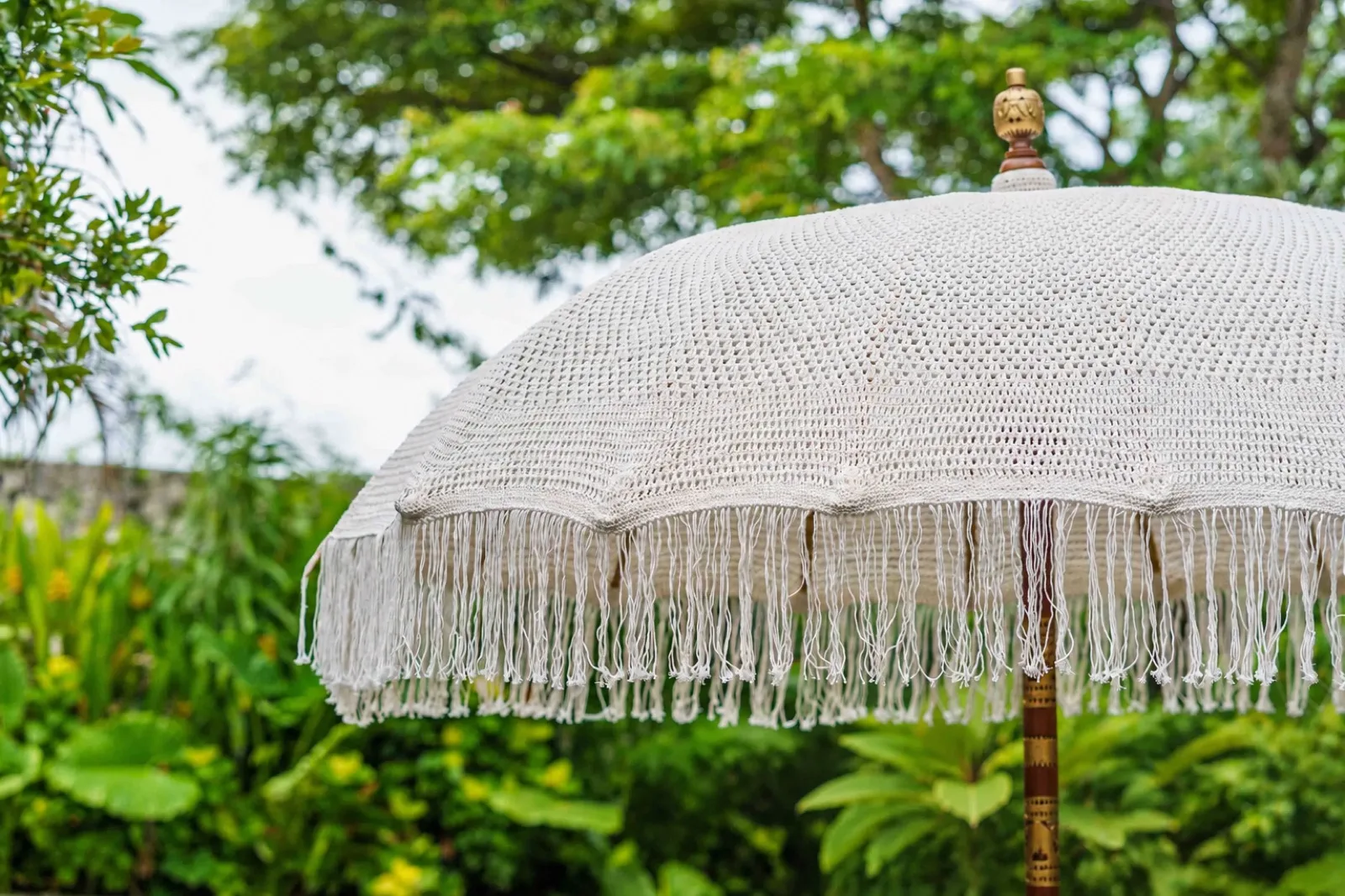 Macramé Cream Bali umbrella · Cream · macramé crown · cotton tassel skirt